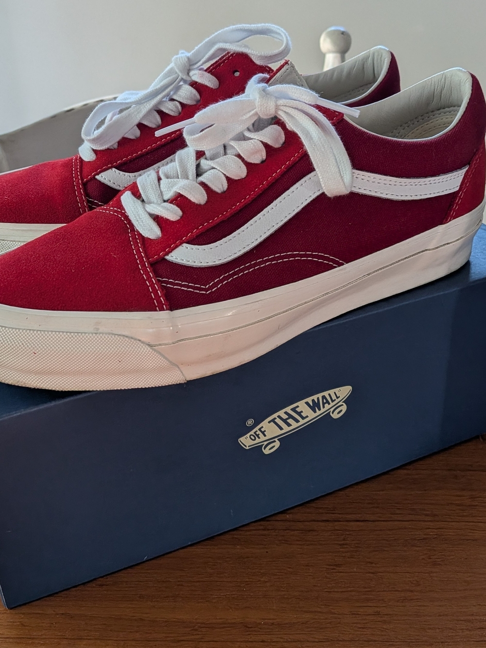 Vans Old Skool Sneakers in Red and White